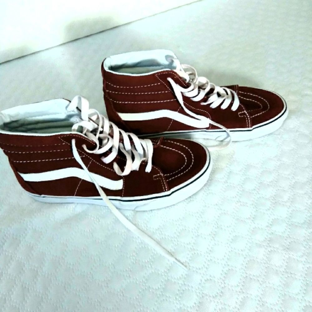 Vans Unisex Red "Off The Wall" Skateboard Sneakers Size 6.5 ( W) 8 (M)